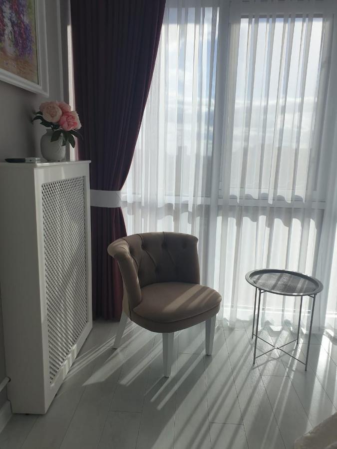 Sunny Apartments Near The Sea On Genuezskaya Odessa Exterior foto